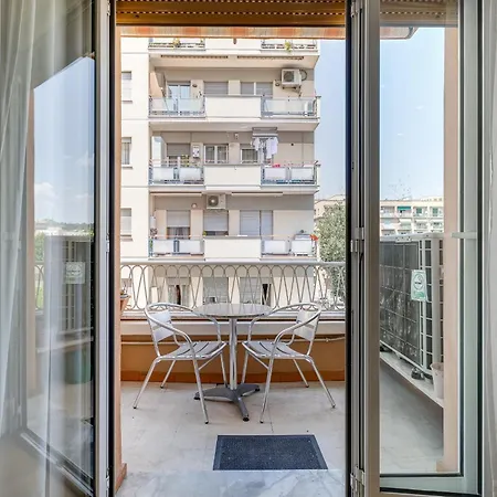 Apartment Vatican Flat- 2Bedrooms,2Ensuite Baths & Balcony