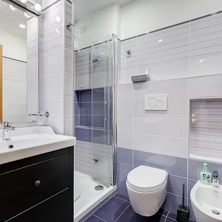 Vatican Flat- 2Bedrooms,2Ensuite Baths & Balcony Rom