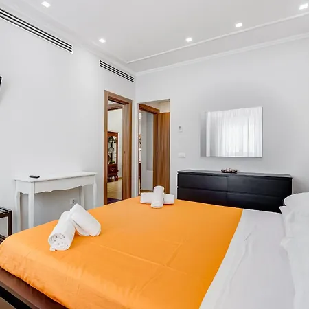 Vatican Flat- 2Bedrooms,2Ensuite Baths & Balcony