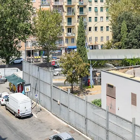 Apartamento Vatican Flat- 2bedrooms,2ensuite Baths & Balcony