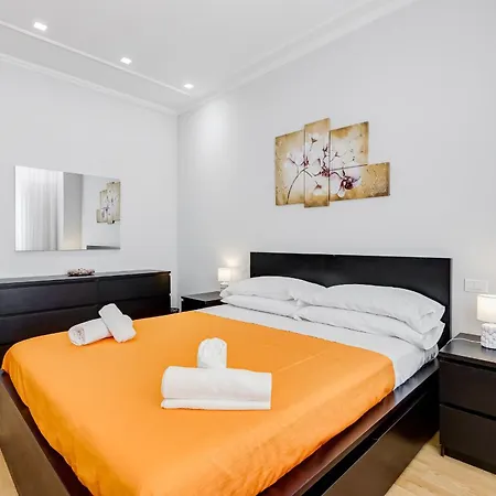 Apartment Vatican Flat- 2Bedrooms,2Ensuite Baths & Balcony Rom
