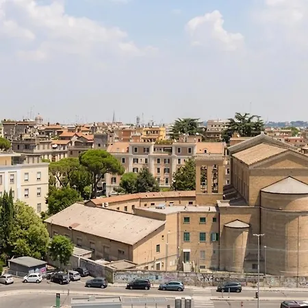 Vatican Flat- 2Bedrooms,2Ensuite Baths & Balcony Apartment Rom