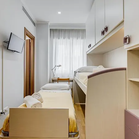 Vatican Flat- 2bedrooms,2ensuite Baths & Balcony Apartamento