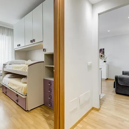 Vatican Flat- 2bedrooms,2ensuite Baths & Balcony *