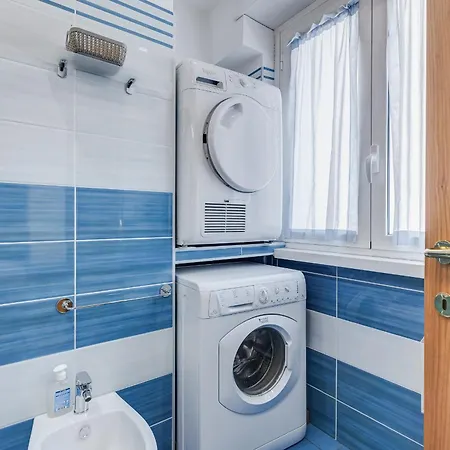 Vatican Flat- 2Bedrooms,2Ensuite Baths & Balcony Apartment Rom