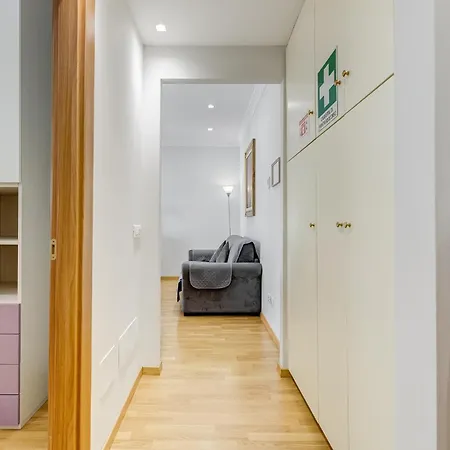 Vatican Flat- 2Bedrooms,2Ensuite Baths & Balcony Rom