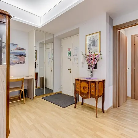 Vatican Flat- 2bedrooms,2ensuite Baths & Balcony Apartamento