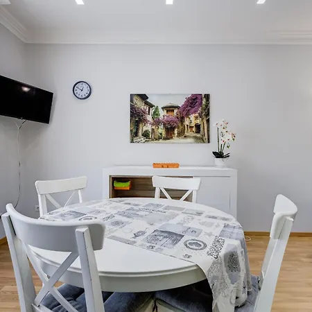 Apartment Vatican Flat- 2Bedrooms,2Ensuite Baths & Balcony *